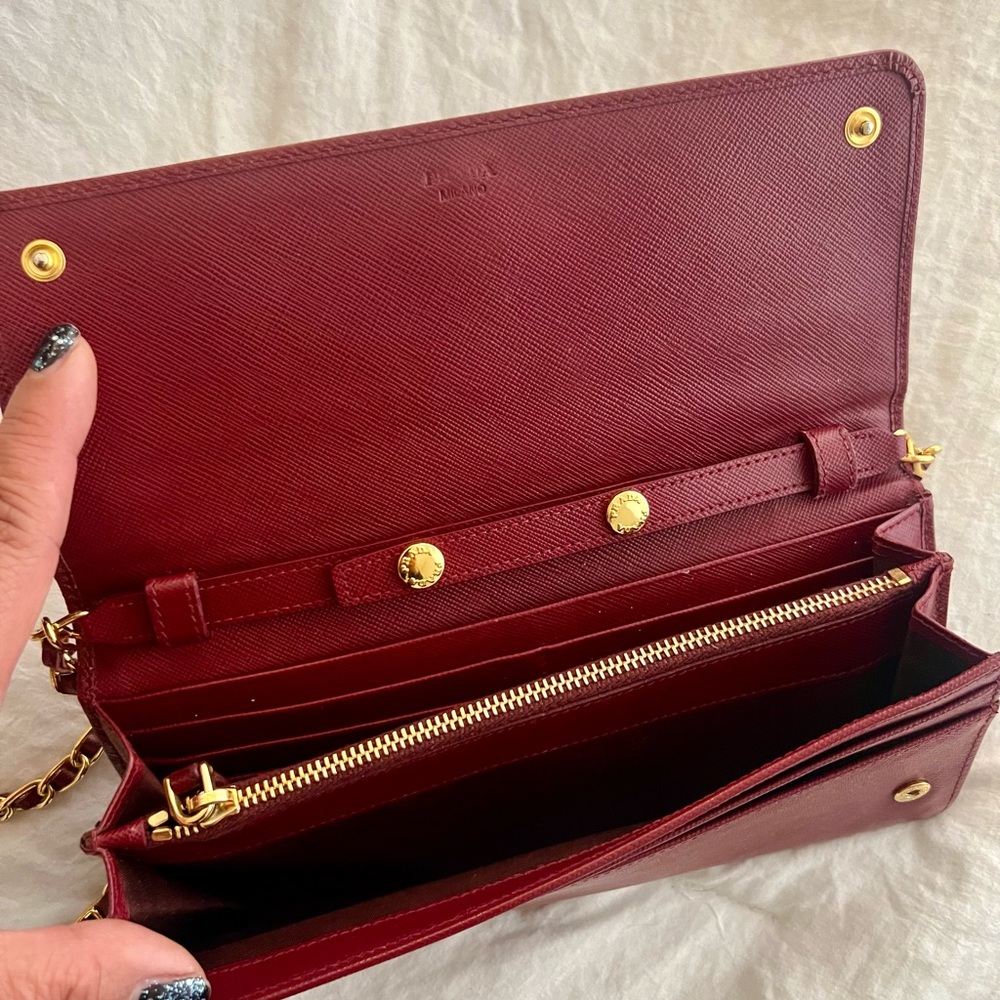 👑✅PRICE FIRM✅ AUTHENTIC Burgundy Prada Wallet. (NO strap chain included) - Picture 5 of 17
